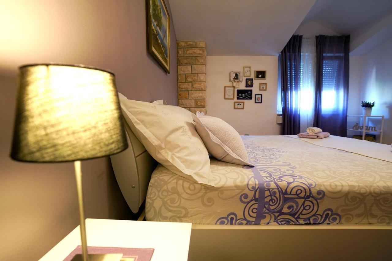 Villa Tago With Heated New Pool Kastela Bagian luar foto