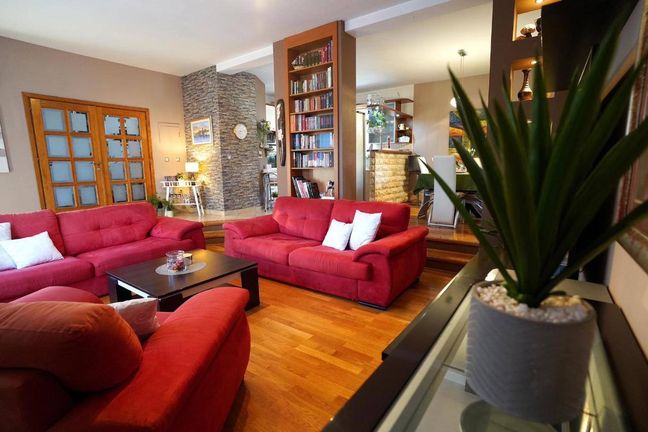 Villa Tago With Heated New Pool Kastela Bagian luar foto
