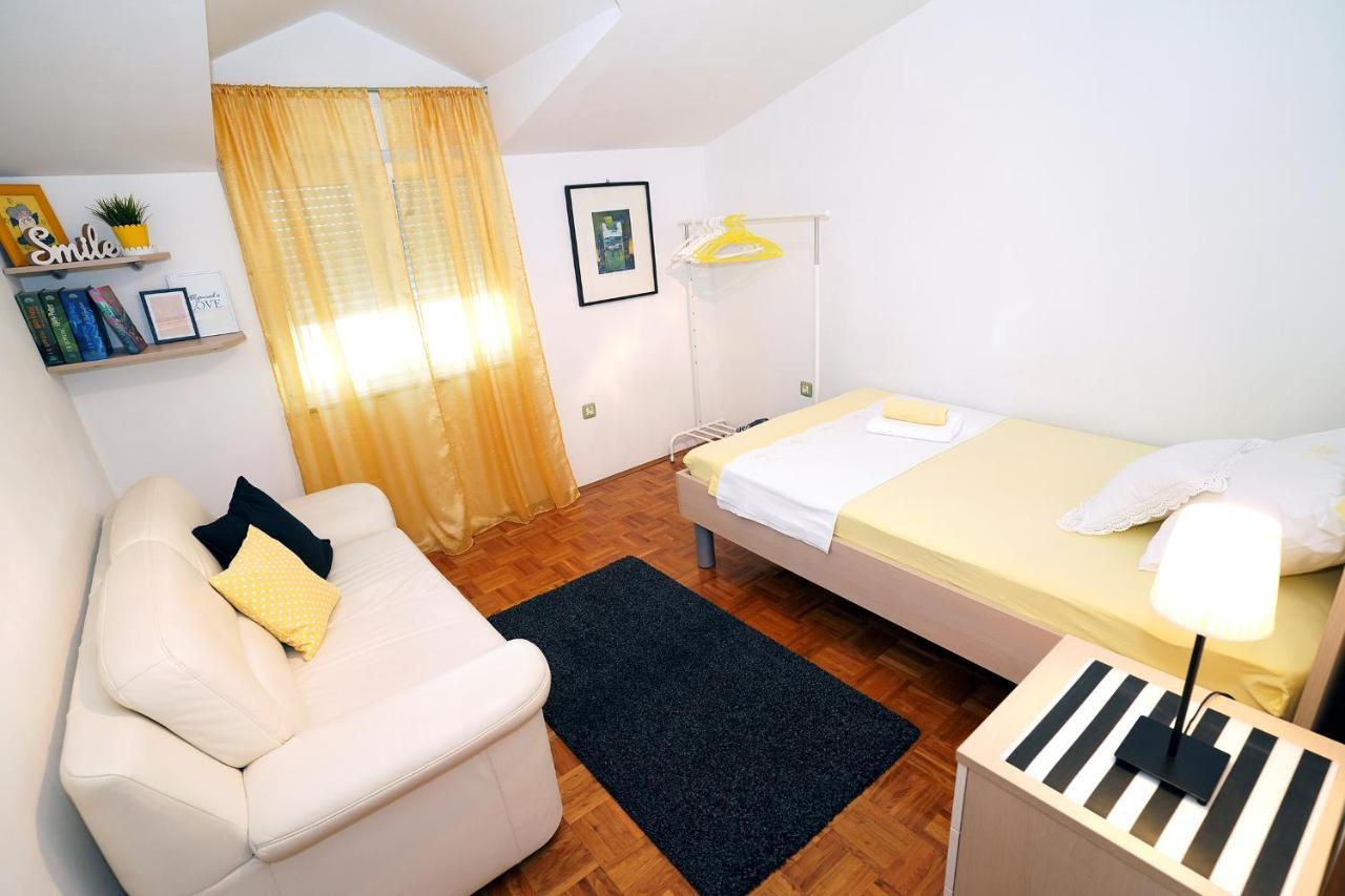 Villa Tago With Heated New Pool Kastela Bagian luar foto