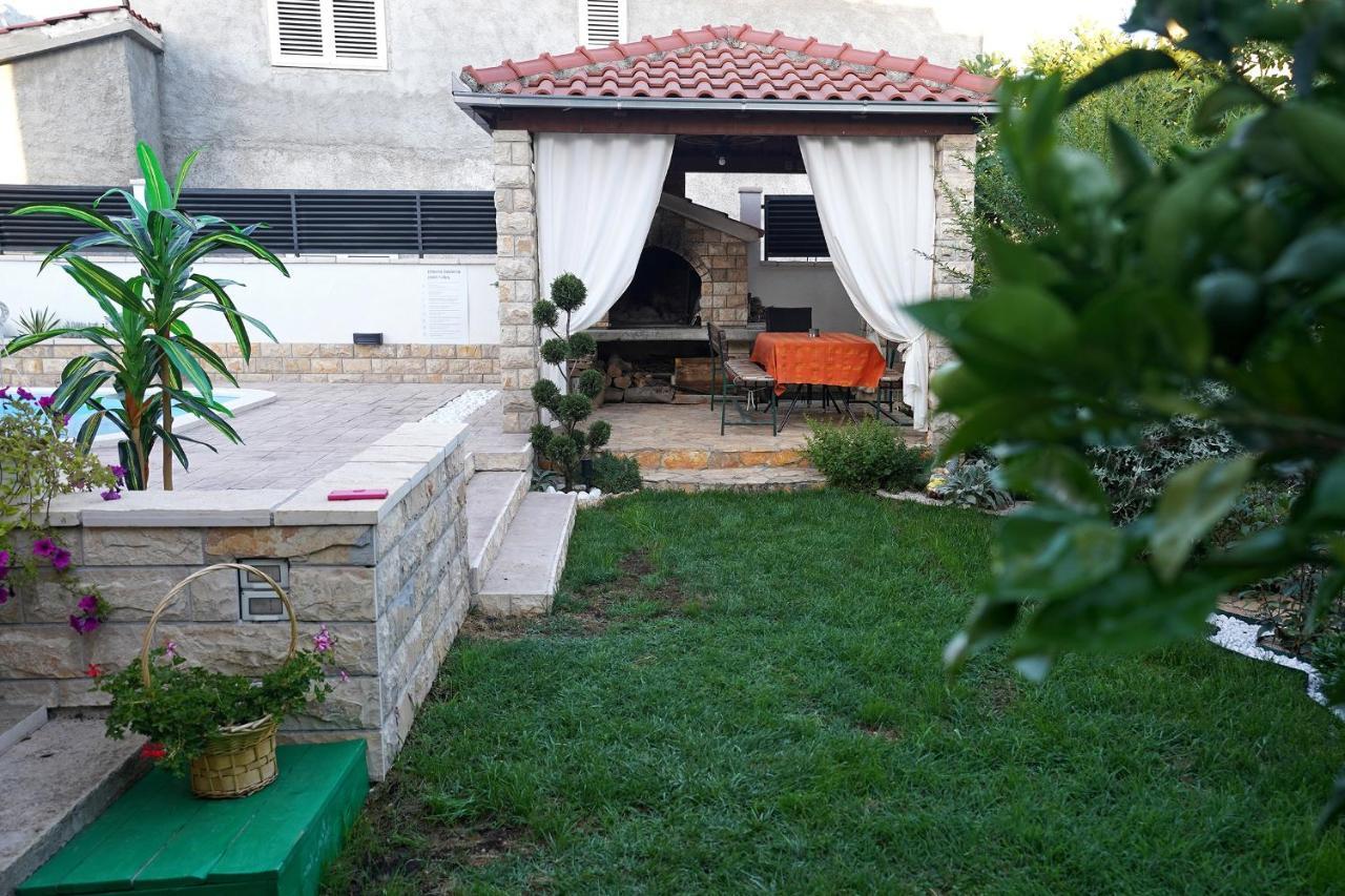 Villa Tago With Heated New Pool Kastela Bagian luar foto