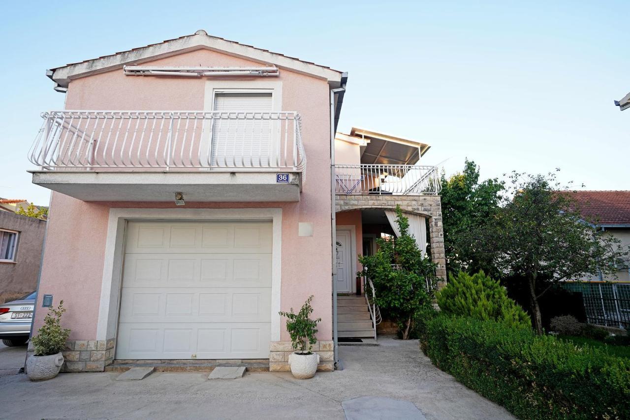 Villa Tago With Heated New Pool Kastela Bagian luar foto