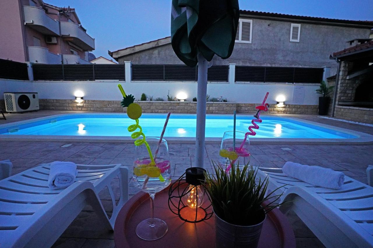 Villa Tago With Heated New Pool Kastela Bagian luar foto
